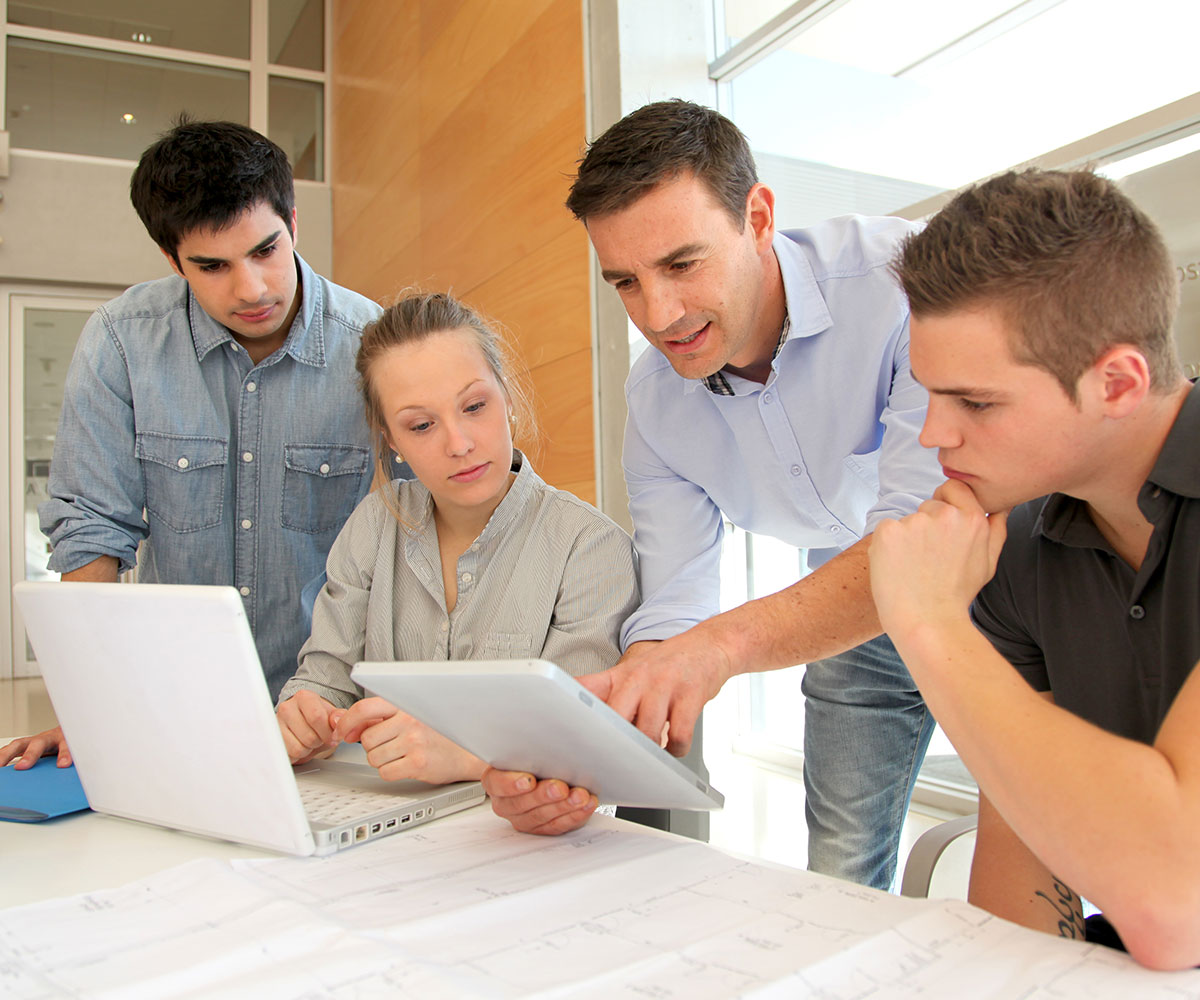 Interactive virtual classroom session with students and a teacher