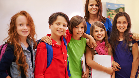 Interactive virtual classroom session with students and a teacher