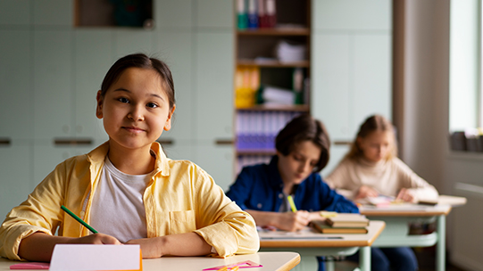 Interactive virtual classroom session with students and a teacher